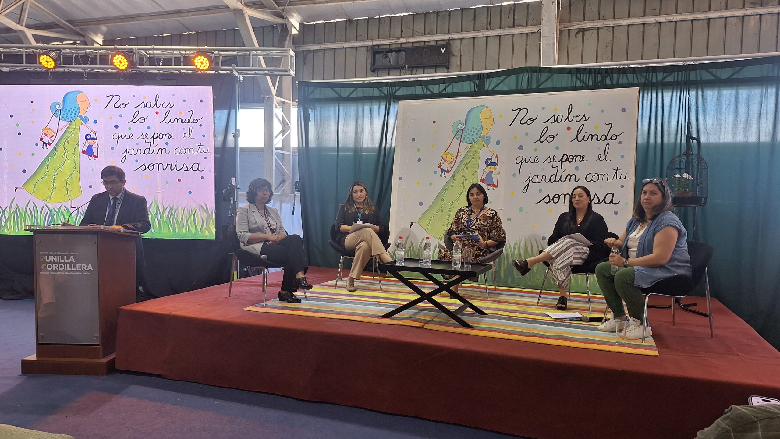 Más de 500 educadoras y técnicas parvularias se reunieron en seminario de educación inicial