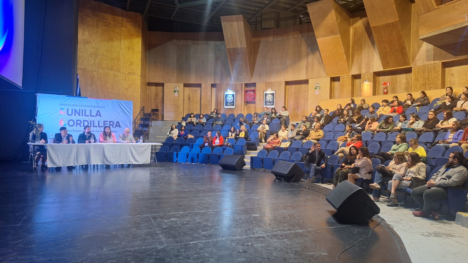 Seminario destaca la importancia de la convivencia escolar y estrategias para abordar la inasistencia en Punilla Cordillera