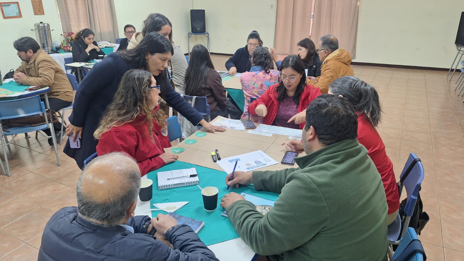Mesa Técnica Asiste Punilla fortalece estrategias para mejorar la asistencia escolar en el territorio
